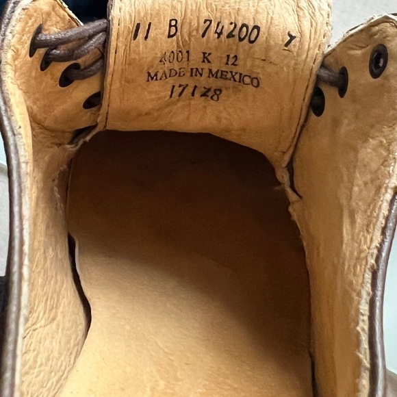 Frye woman’s leather shoes size 11 - Picture 4 of 10